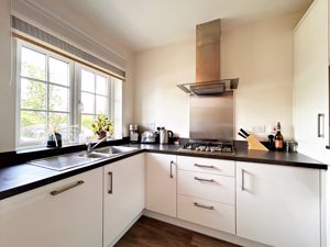 Kitchen- click for photo gallery